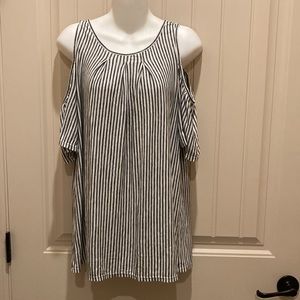 Max Studio Womens Sz M Cold Shoulder Top Striped Pull Over Short Sleeves Stretch